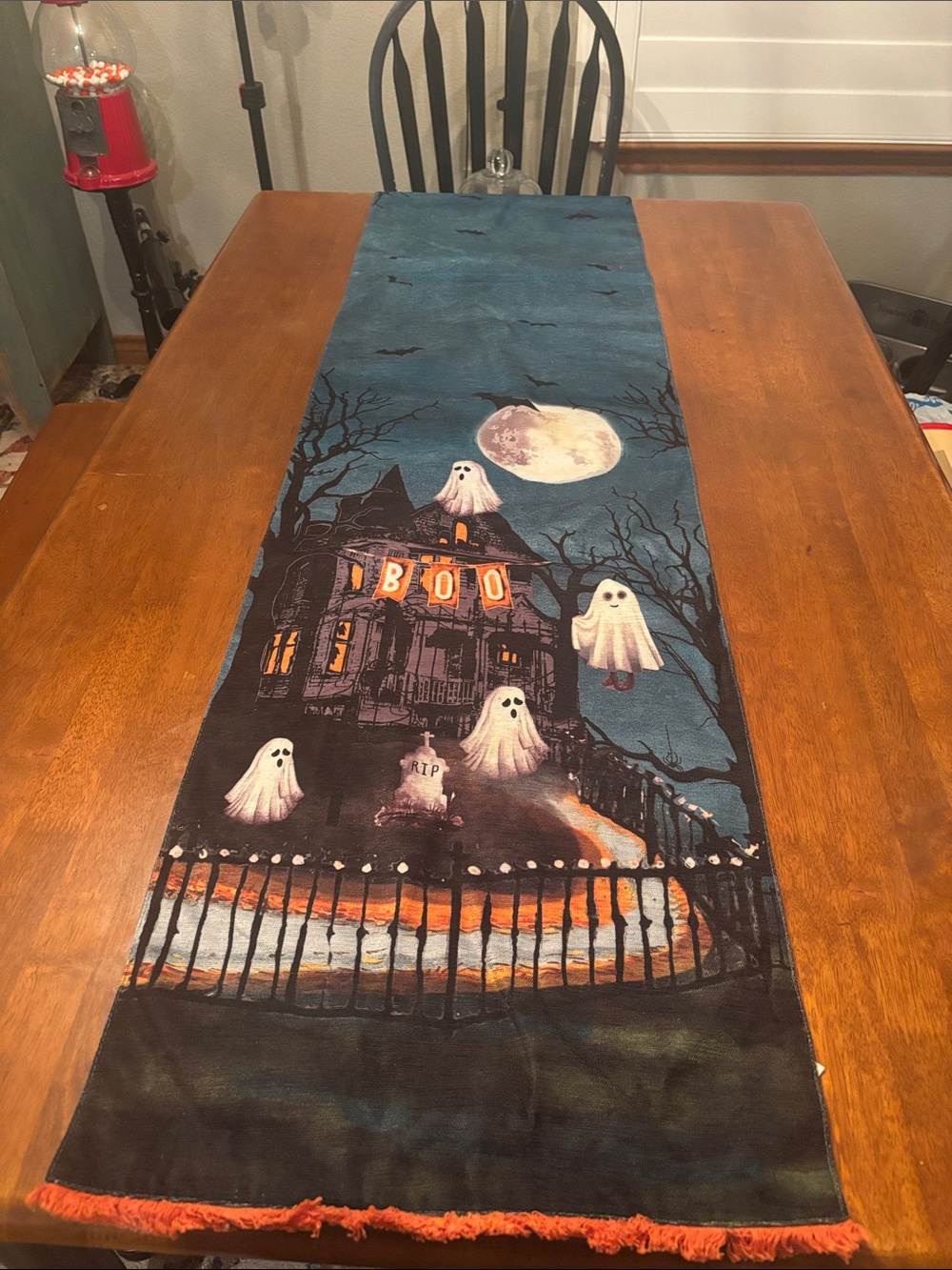 Tahari Home Halloween table runner gently used
